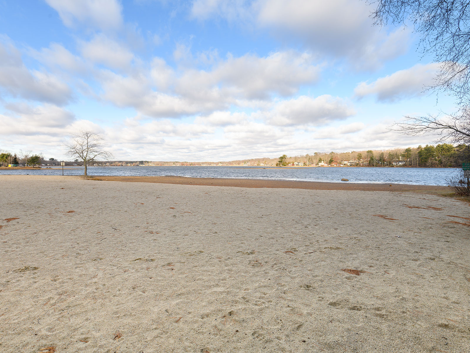 briar-point-beach-coventry